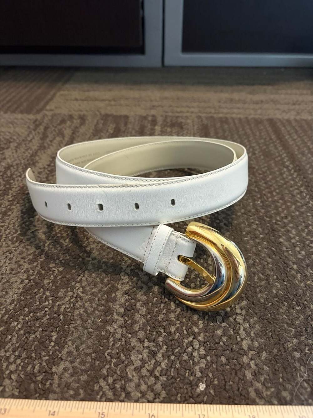 Elisabeth Liz Claiborne White Leather Belt